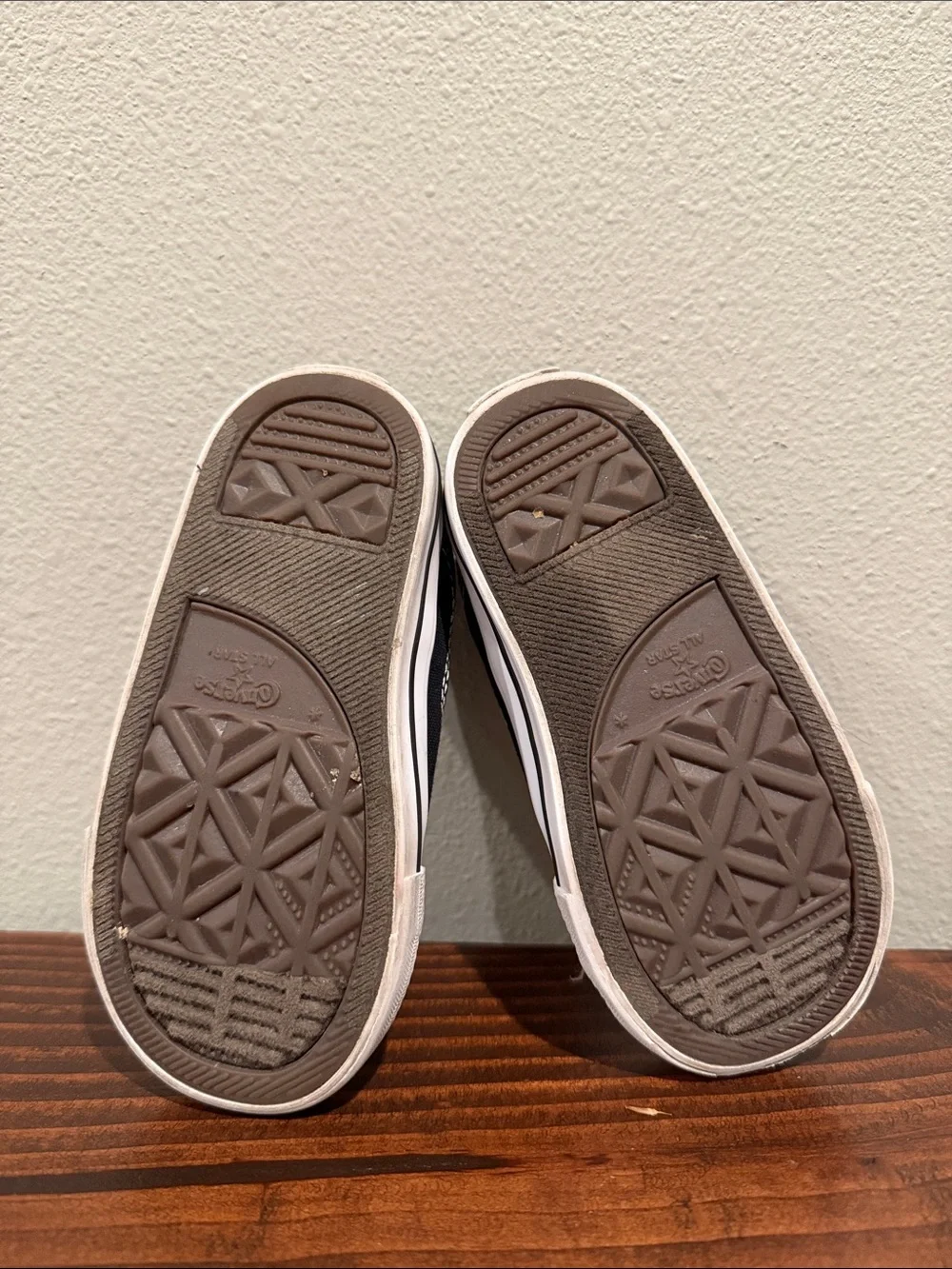 Converse Chuck Taylor All Star Sneakers Slip On Size: 7C